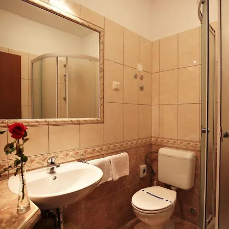 Linet 2- By Interhome Apartmán