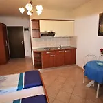 Linet 2- By Interhome *