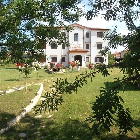 Linet 2- By Interhome * Funtana