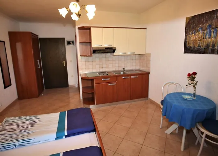 Linet 2- By Interhome *